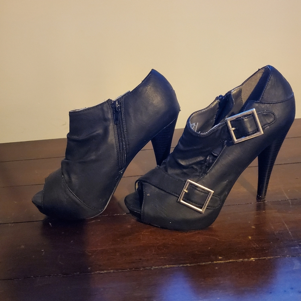 Rue21 black heels